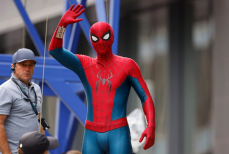 Том Холланд показал первые кадры из нового фильма «Человек-паук: Новый день»