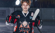 Казахстанский хоккеист стал игроком американской хоккейной академии