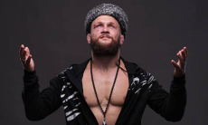 Уроженец Казахстана из топа UFC выбрал двух соперников
