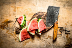 Как по внешнему виду арбуза понять, повышено ли содержание нитратов