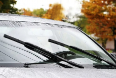 Почему дворники авто начинают скрипеть и как с этим бороться