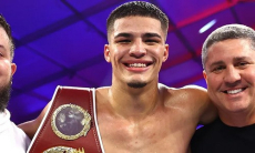 Самый молодой чемпион мира в профи-боксе бросил вызов топовым соперникам