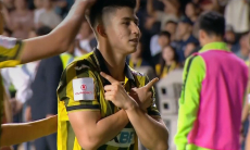 Видео исторического гола Дастана Сатпаева на 90-й минуте в Лиге Чемпионов