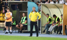 «9 из 10 арбитров не показали бы». Удалению в матче «Кайрат» — «Слован» вынесли вердикт