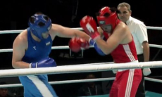 Три нокдауна и нокаут. Узбекистанский обидчик казахстанского боксера провел бой за медаль ЧА-2025