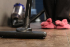 Казахстанцев могут оштрафовать за уборку в собственных квартирах