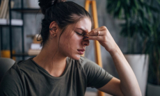 Невролог рассказал, когда головная боль грозит инсультом