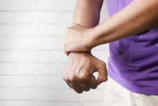 Врач-вирусолог назвал главный симптом новой смертельно опасной лихорадки