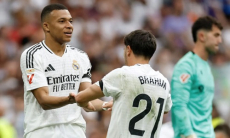 «Реал» забил с центра поля и оформил разгром