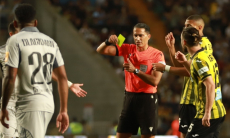 «Гарантирую». Словацкий судья вынес объективный вердикт удалениям, пенальти и отмененному голу матча «Кайрат» — «Слован»