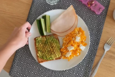 Сколько белка нужно употреблять с утра и какие продукты для этого подойдут