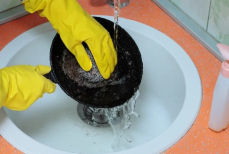 Как очистить сковороды от многолетнего застарелого нагара