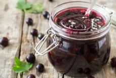 Варенье из этой ягоды помогает мозгу — как его приготовить правильно