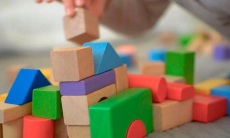 В детсадах Казахстана запустят пилотный проект по приучению детей к труду с ранних лет