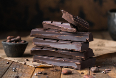 Учёные выявили неожиданный эффект тёмного шоколада на уровень холестерина