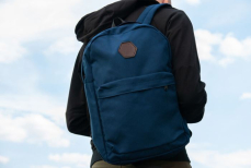 Остеопат рассказал, как выбрать рюкзак для школьника