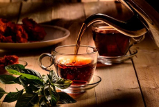 Нефролог рассказала, может ли черный чай погубить почки