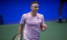 Казахстанский теннисист пробился в четвертьфинал в Италии