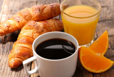 Исследование показало, что микропластик содержится почти во всех напитках