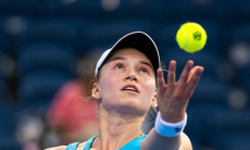 Убедительную победу «зафиксировали» в матче Елена Рыбакина — Арина Соболенко