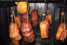 Как выбрать древесину для копчения — секреты идеального вкуса мяса, рыбы и сала