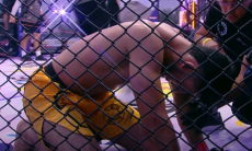 В Казахстане нокаутировали бойца из Узбекистана. Видео