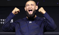 Известны гонорары Дю Плесси и Чимаева за титульный бой в UFC