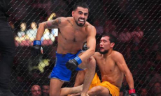 Видео сенсационного финиша Алиби Идриса в историческом бою на турнире UFC