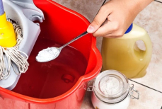 Каплю этого средства при мытье полов — лучшая освежающая добавка