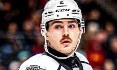 Результативный американский защитник официально усилил «Барыс»