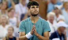 Сенсационным разгромом за 23 минуты закончился финал Синнер — Алькарас в Цинциннати