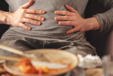 «Не бездонный». Реально ли растянуть желудок едой