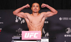 Казахский файтер прошел взвешивание перед боем в UFC