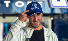 «Меня подписали и сразу обменяли». Трансфер «Барыса» подверг сомнению регламент КХЛ