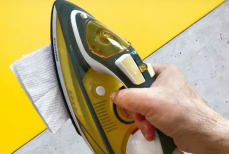 Зачем гладить обои утюгом — лайфхак от крутых клининговых компаний
