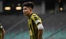 Дастану Сатпаеву преподали суровый урок в Лиге Чемпионов