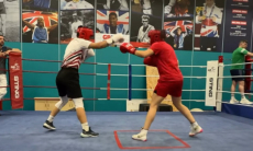 Сборные Казахстана и Узбекистана по боксу вышли на ринг в Англии