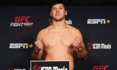 «Есть риск потерять карьеру». Бойцу UFC из Казахстана дали важные советы