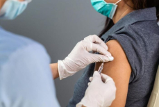 Маски и вакцинация снова в ходу — Казахстан готовится к эпидсезону