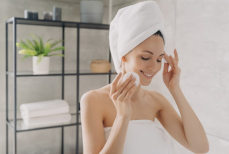 Косметолог рассказала, как ухаживать за кожей лица в осенний период