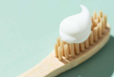 Этот совет поможет очистить всё — хитрая смесь из вазелина и зубной пасты 