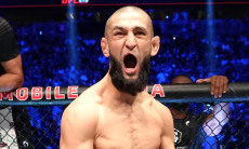 Хамзат Чимаев ударил популярного российского блогера. Видео