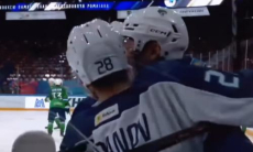 «Барыс» победил «Салават Юлаев» в матче с дублем нападающего сборной Казахстана