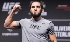 В команде Ислама Махачева ответили на претензии Петра Яна