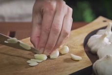 Раскрыт способ «активировать» чеснок, чтобы он принёс максимум пользы