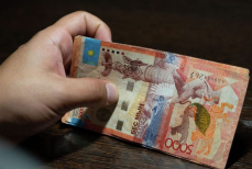 Могут ли отказать в приёме старых банкнот 5000 тенге в Казахстане