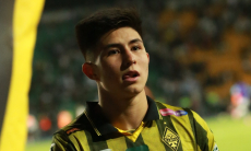 «Уже течёт синяя кровь в жилах». Сатпаев удивил реакцией на «Арсенал» в Лиге Чемпионов. Видео