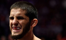 Ислам Махачев получил плохие новости из UFC