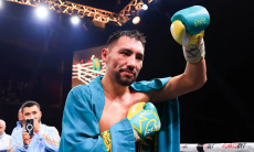 Названа новая дата боя Жанибека Алимханулы с чемпионом мира за три титула