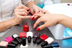 В ЕС запретили популярный ингредиент в гель-лаках